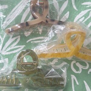 3 NWT Tortoiseshell Style Hair Clips